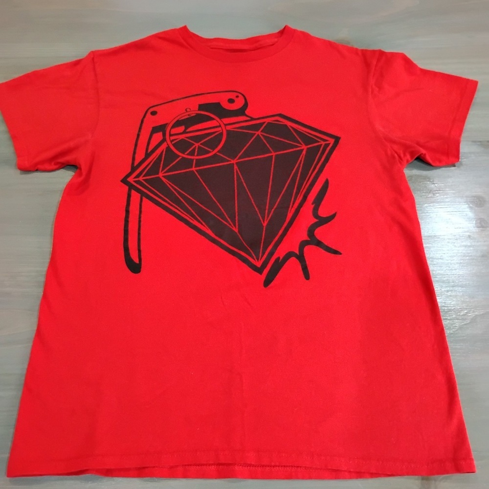 2 Monkeys T Shirt Size Medium Diamond Grenade Red Crew Neck